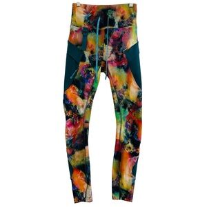 Lululemon Cargo High Rise Leggings Sz 4 Running Athleisure Work Out Yoga